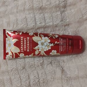 B&BW Japanese cherry blossom body cream